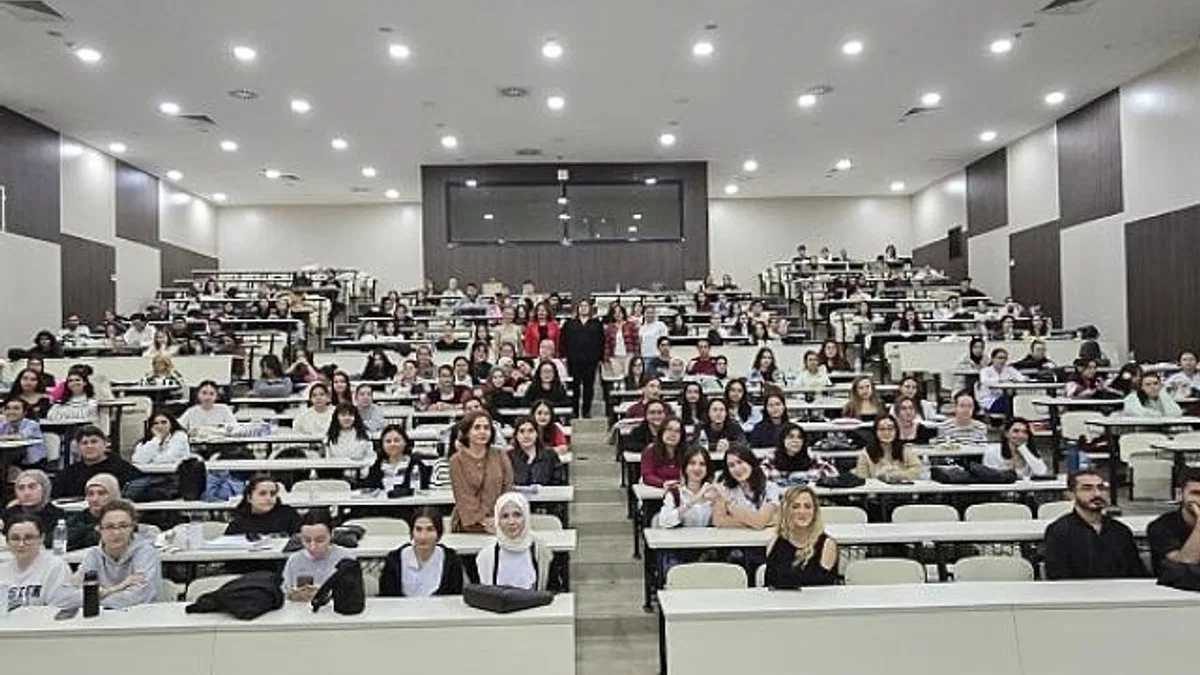 EÜ Hemşirelik Fakültesinden "Akranlar Buluşuyor" Etkinliği