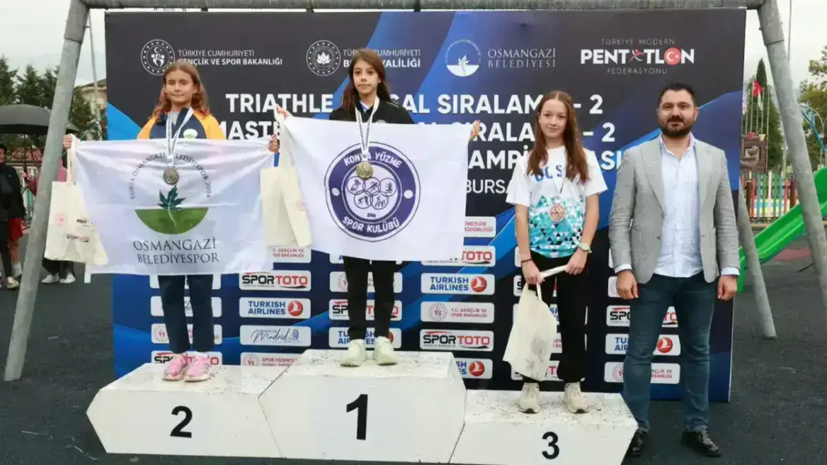 Osmangazili kardeşler triathle yarışında başarı elde etti