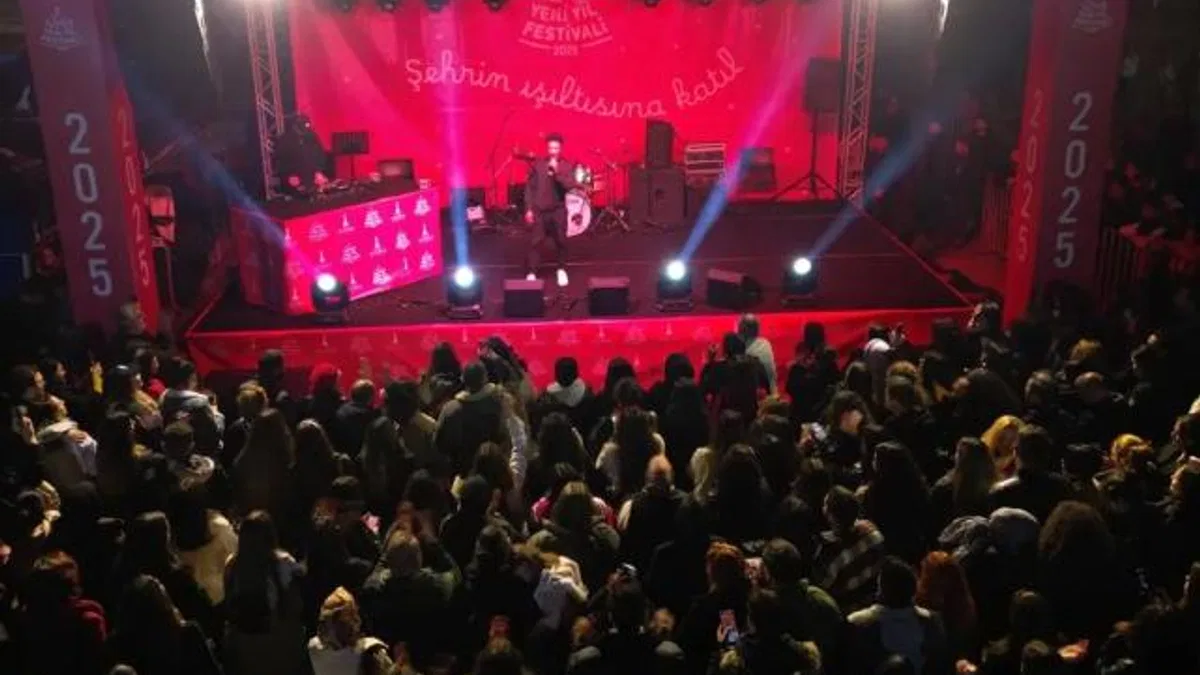 İzmir'de Mansur Ark rüzgârı