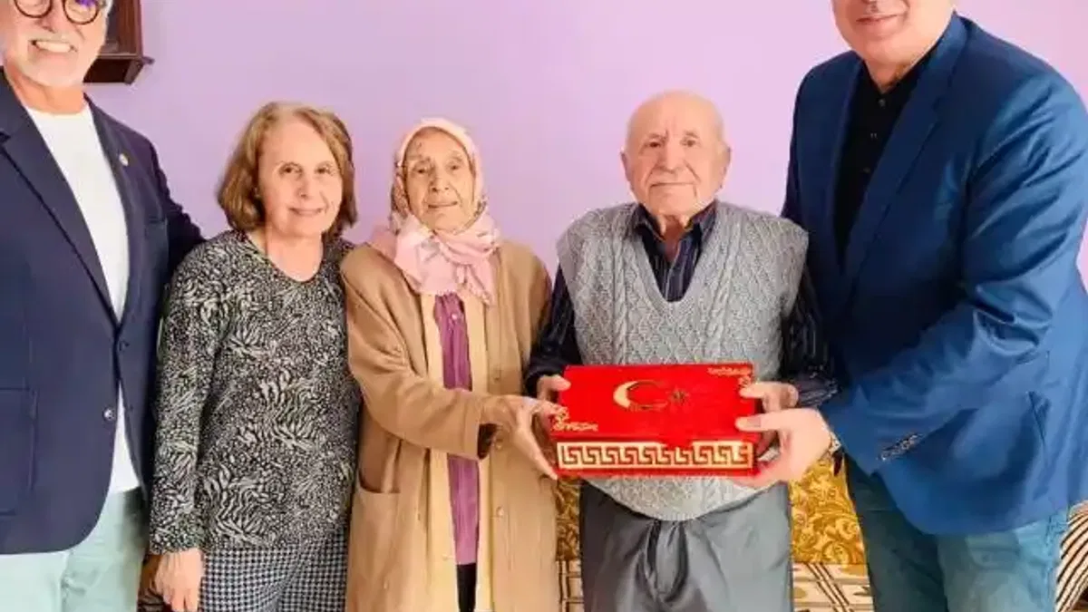 Kocaeli İzmit'te Derince’deki Kıbrıs Gazilerine vefa ziyareti