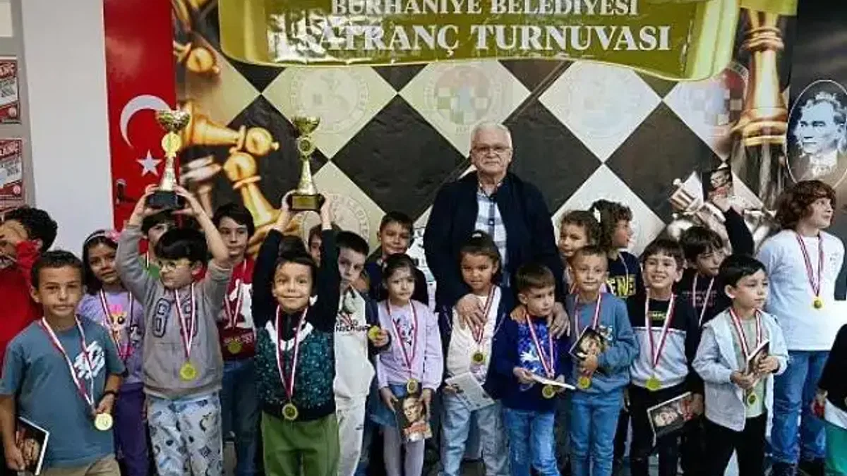 Cumhuriyet Bayramı Satranç Turnuvası Tamamlandı
