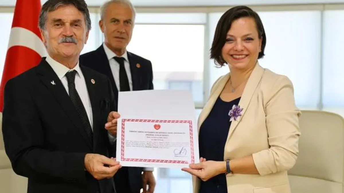 TEMAD’dan Başkan Kınay’a onursal berat