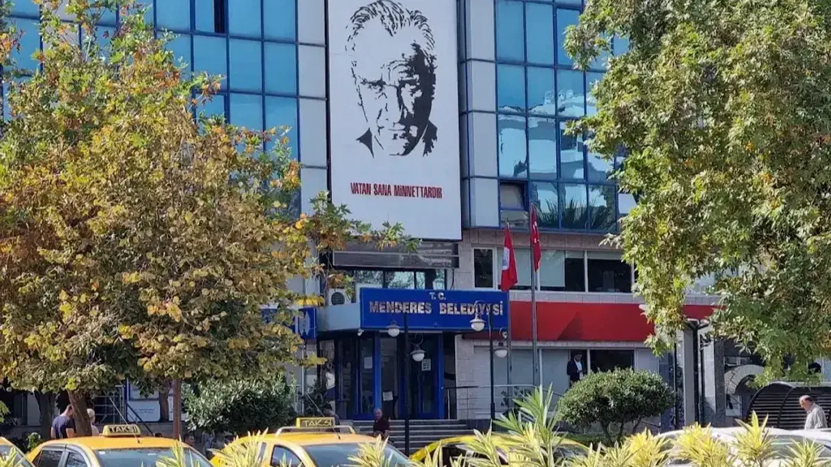 Menderes Belediyesi soruşturmasında 9 kişi daha gözaltına alındı