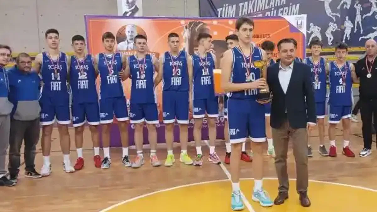 TOFAŞ Yıldız B Takımı 2024 Gökhan Teksöz 6. Basketbol Turnuvası'nda şampiyon oldu