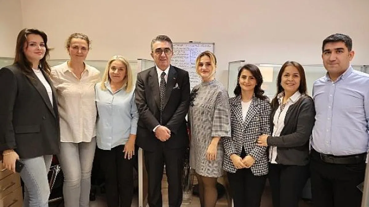 Başkan Hasan Mutlu, bu kez de çağrı merkezinde çalıştı