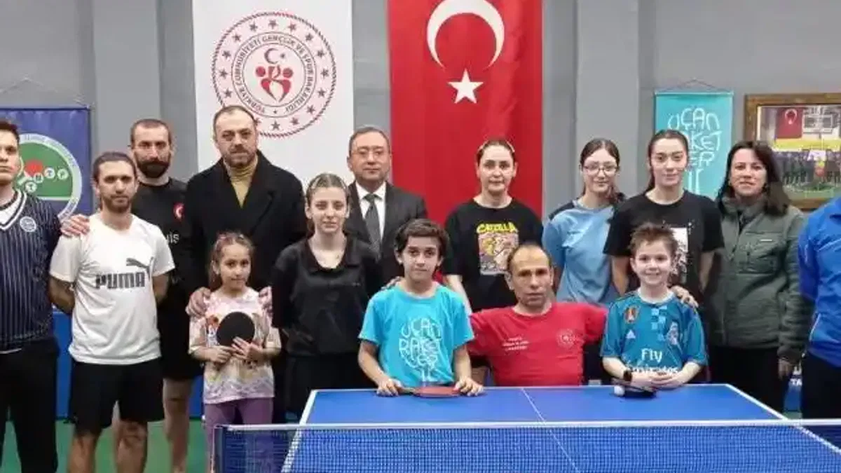 Sakaryalı tenisçilere kritik mücadele öncesi moral