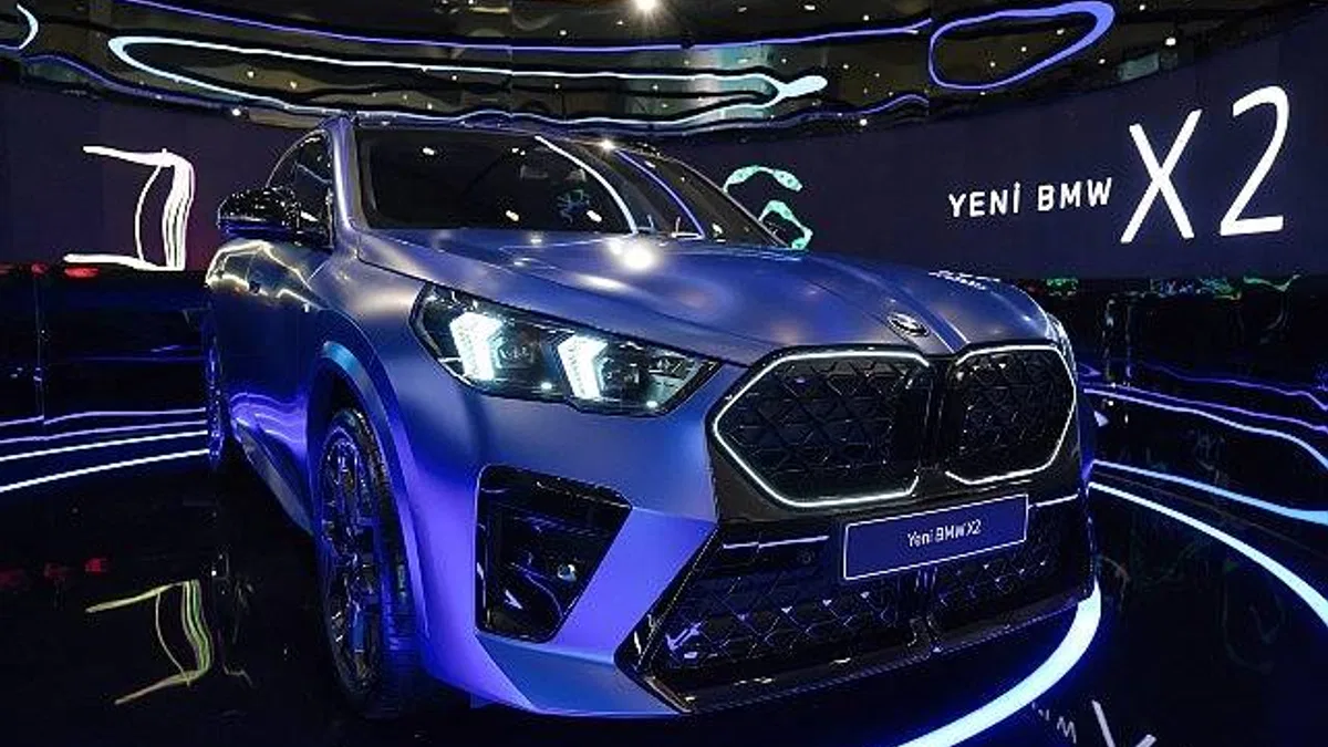 Yeni BMW X2 CI Bloom'da Sanatseverlerle Buluşuyor