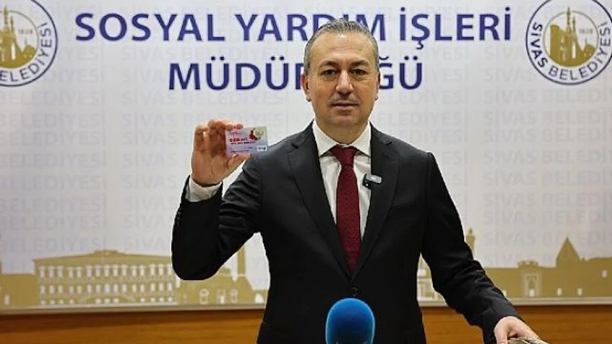 Sivas Belediyesi'nden emeklilere aylık 2 bin TL nakit destek