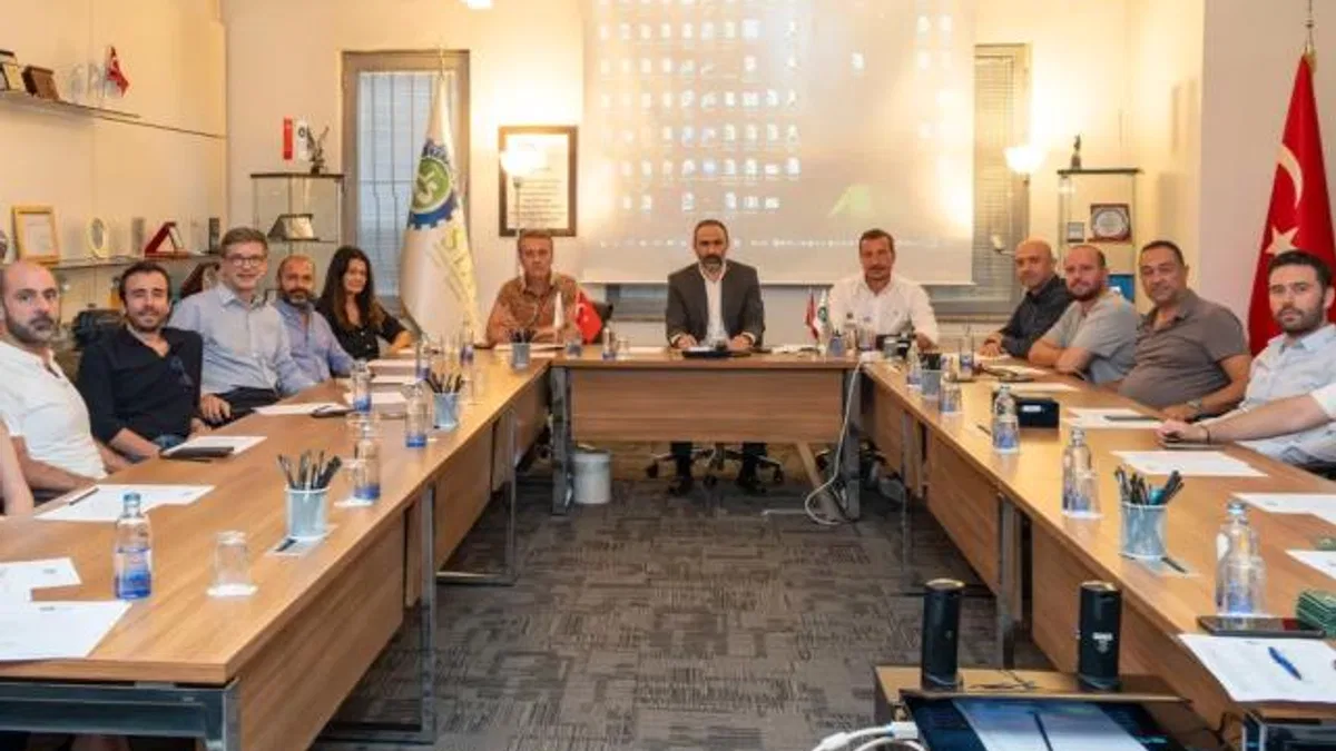Geleceğin tüketici trendleri DOSABSİAD'da konuşuldu