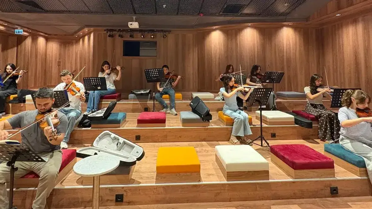 Sakarya'da Yaz Müzik Okulu’nda gençlerin yazı notalarla canlandı