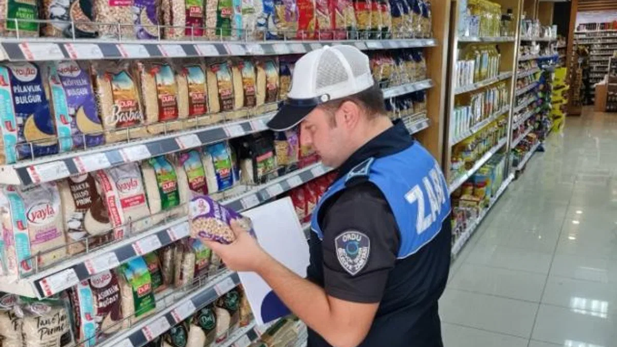 Zabıtadan zincir marketlere şok baskın