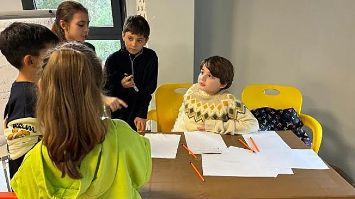 İzmir Çocuk Meclisi'nde seçim heyecanı
