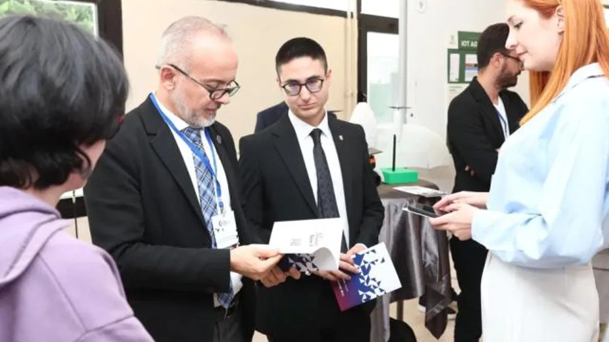 İzmir'de genç girişimciler hayallerini DEÜ'de gerçeğe dönüştürdü