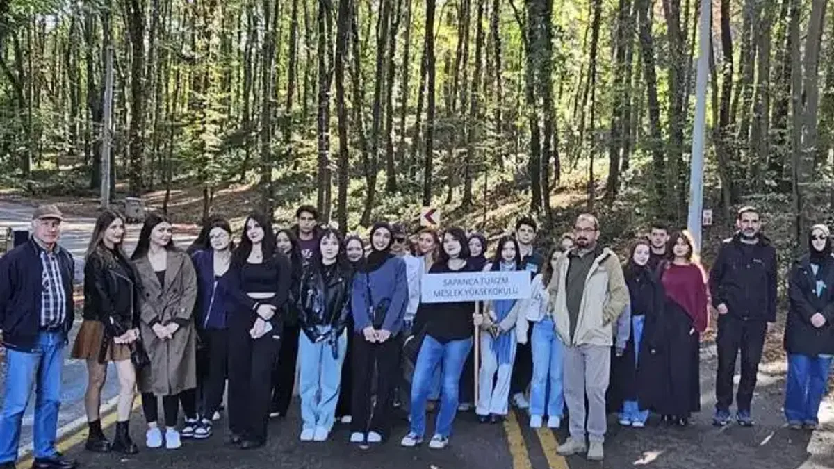 Sakarya'dan üniversitelilere turistik tanıtım gezisi