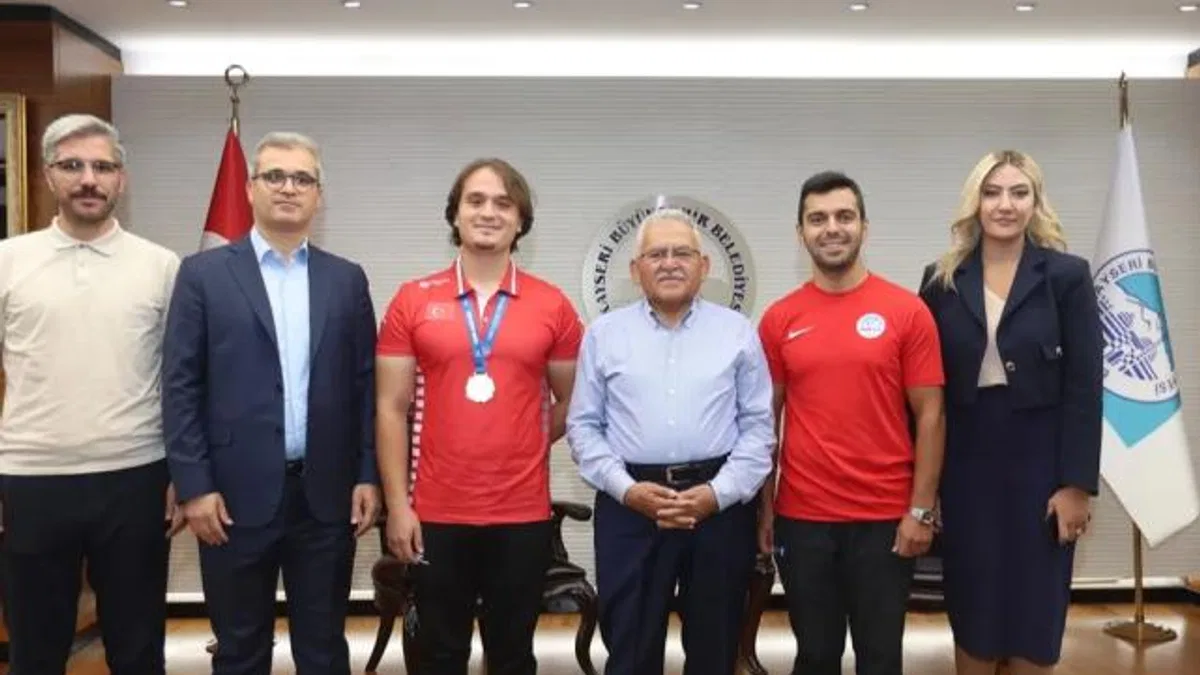 Kayseri'nin şampiyon 'Arslan'ına 'büyük' tebrik