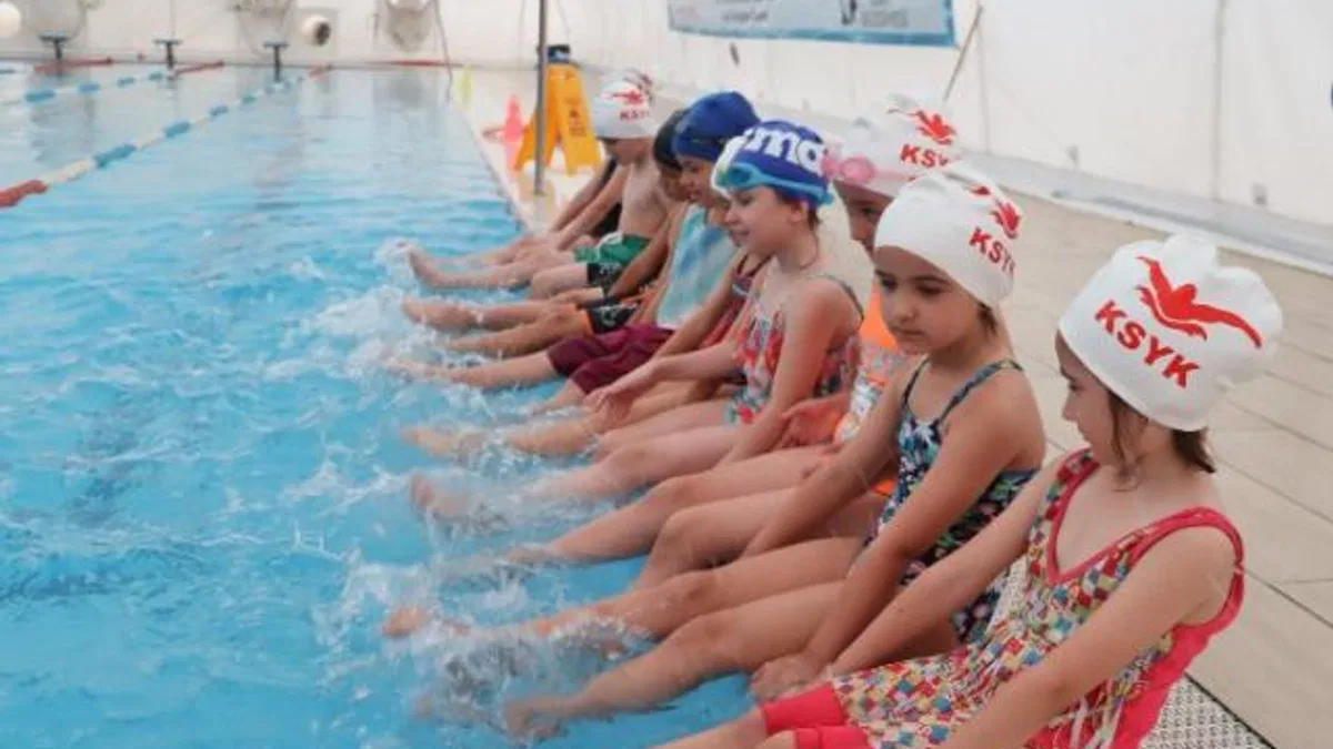 İzmit'te 'Yüzme Bilmeyen Kalmasın'da eğitimler başladı