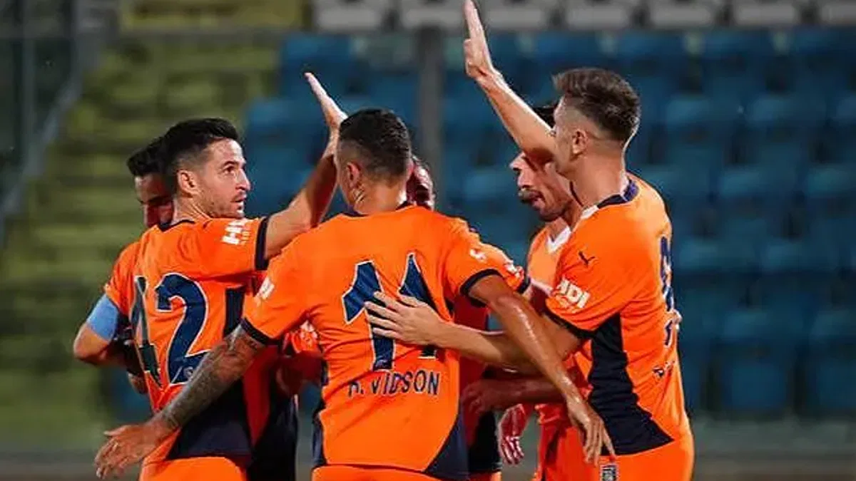 La Fiorita 0-4 Başakşehir (Maç Sonucu) Başakşehir güle oynaya turladı