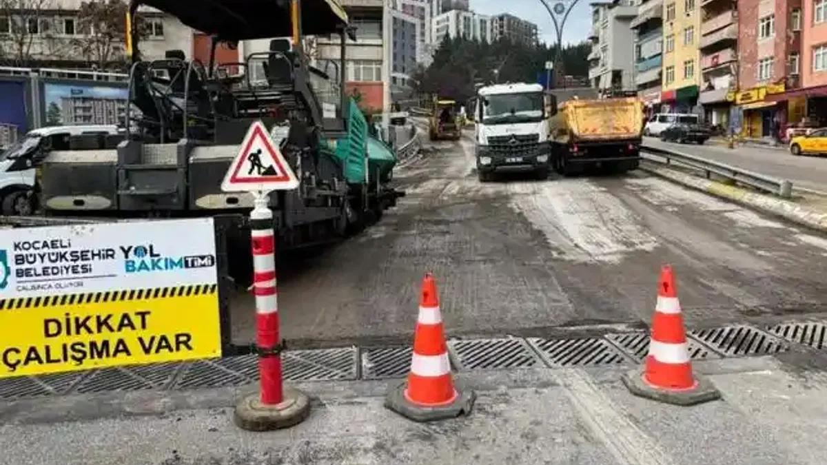 Kocaeli Santral Rampası’nda yol çalışmaları tamamlanıyor