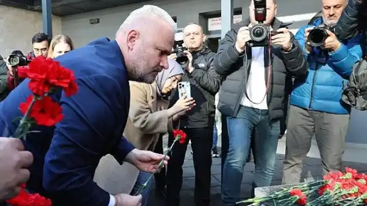 Şehidimizin Emaneti Olan Bayrağı Asla Düşürmeyeceğiz