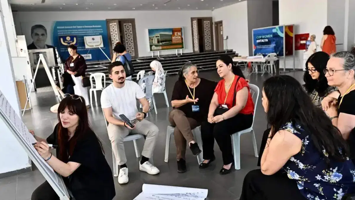 COP Women Antalya’da kadınların iklim politikalarındaki rolü konuşuldu