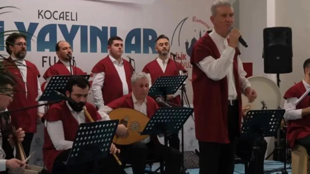Kocaeli'de kulakların da gönüllerin de pasını sildiler