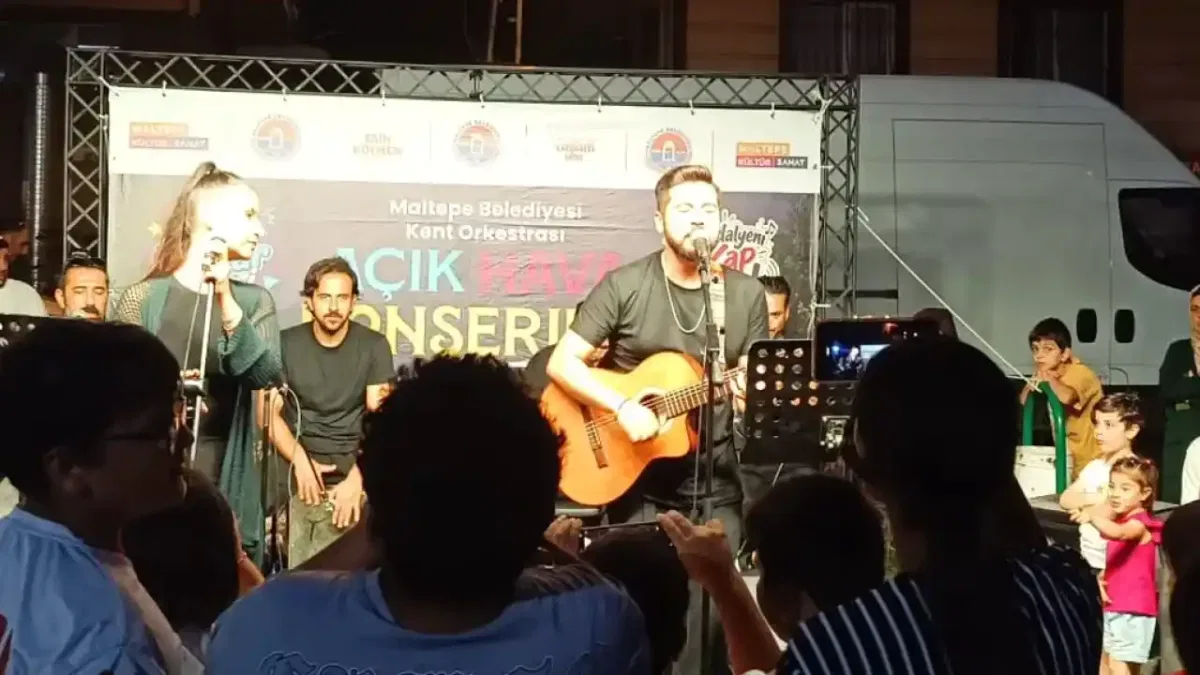 İstanbul Maltepe’de açık hava konserleri devam ediyor