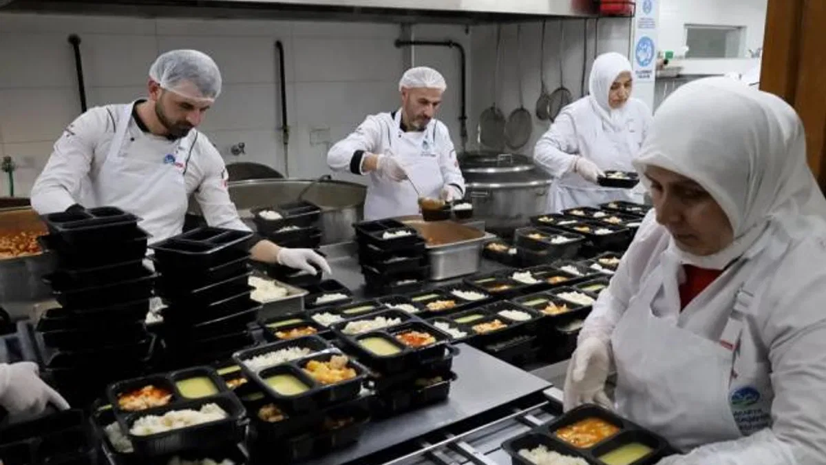 Sakarya Aşevi'nden 'sıcak aş'lar Ramazan'da da hanelere ulaşacak