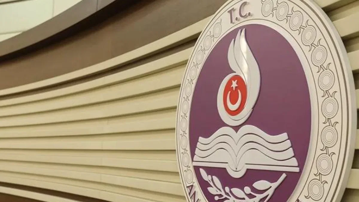 Anayasa Mahkemesi, 'isim değişikliği ilanı' kuralını iptal etti