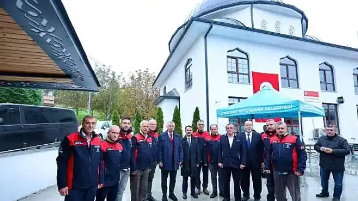 Karamürsel Çamçukur Camii'ne Büyükşehir eli