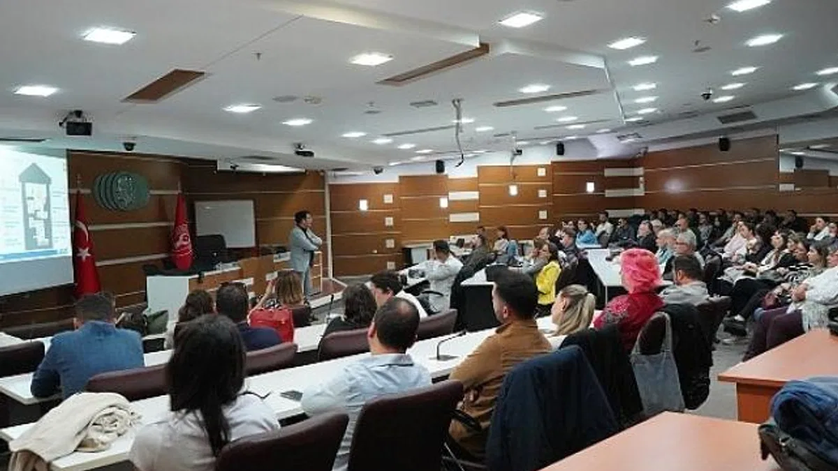 Bornova Belediyesi'nden çalışanlarına 'Temel Afet Bilinci' Eğitimi