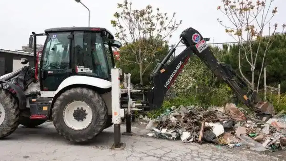 Maltepe'nin mahallelerinde bahar temizliği