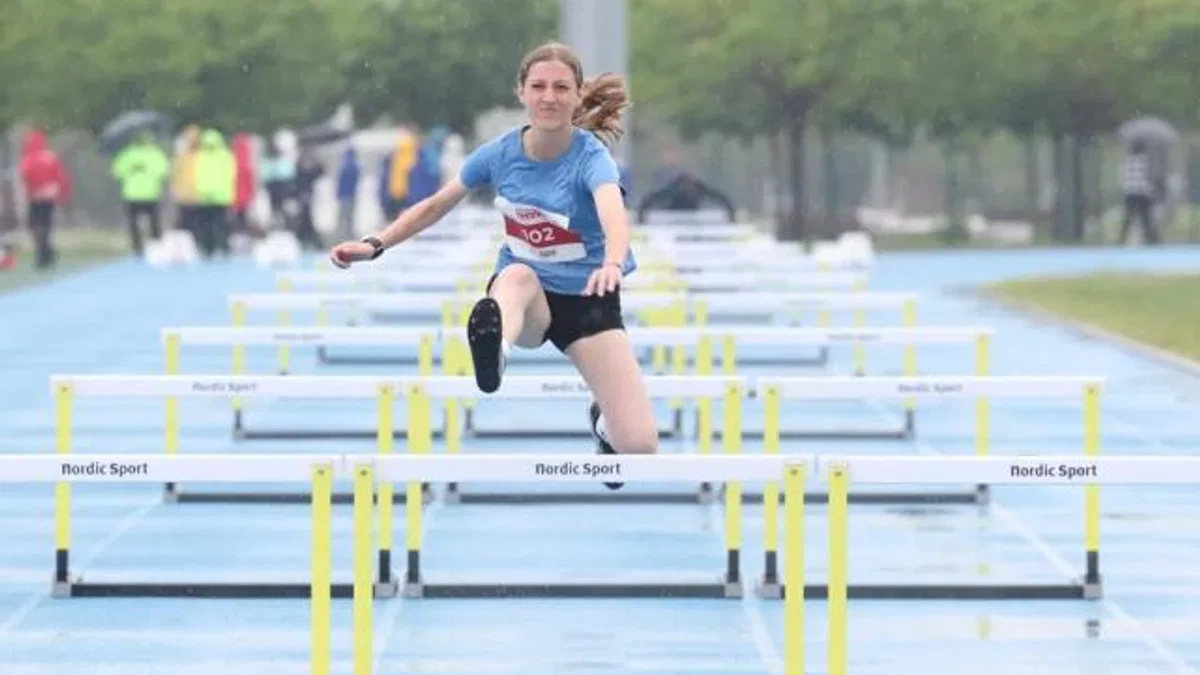 İstanbul'da 19 Mayıs coşkusu atletizm pistine taştı