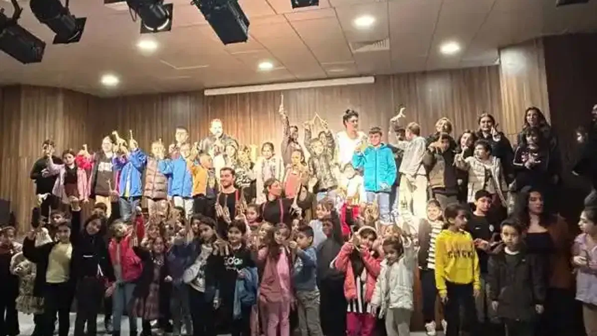 Dayanışma Noktaları çocukları sinema ve tiyatroyla buluşturdu