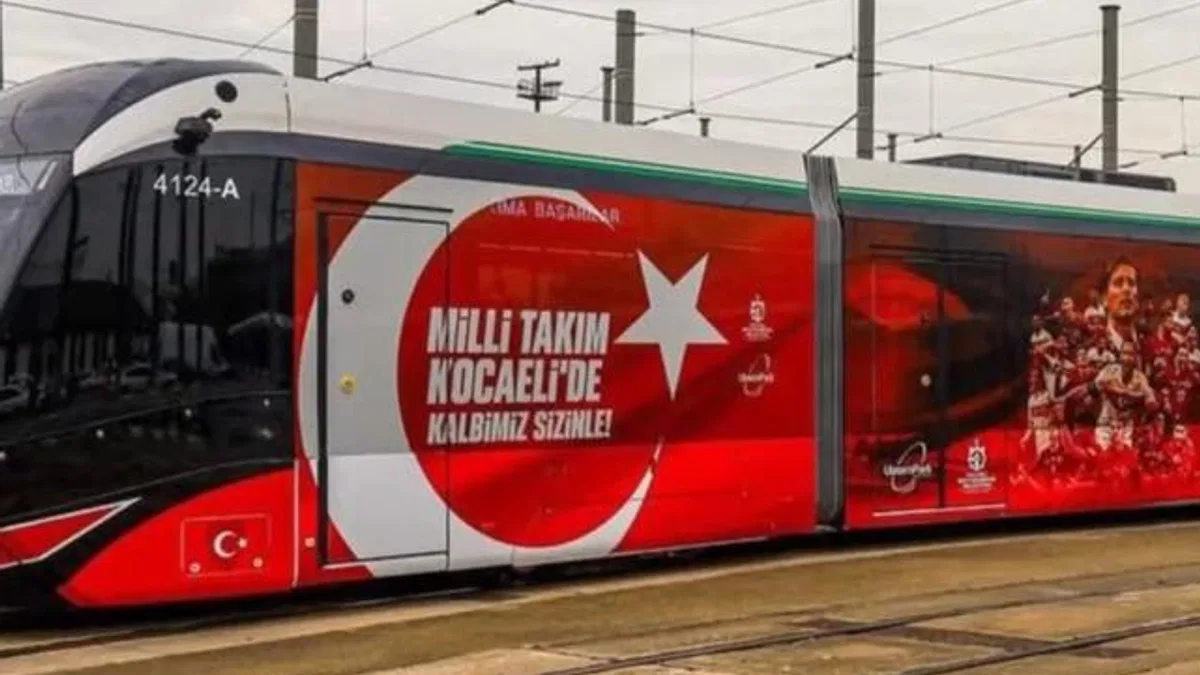 Kocaeli'de Başkan Büyükakın duyurdu... Tramvay maç saatinde ücretsiz