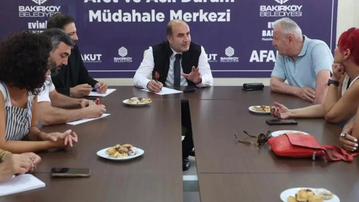 İstanbul Bakırköy’de muhtarlarla deprem hazırlık toplantısı