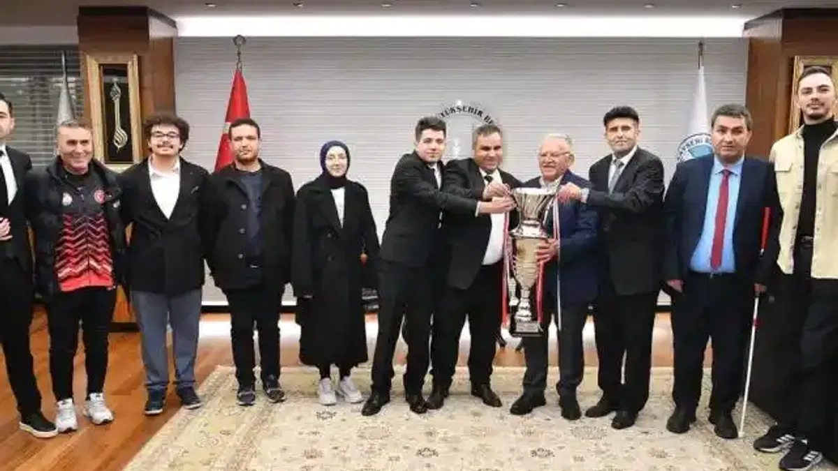 Kayseri Büyükşehir Sesi Görenler'in şampiyonunu ağırladı
