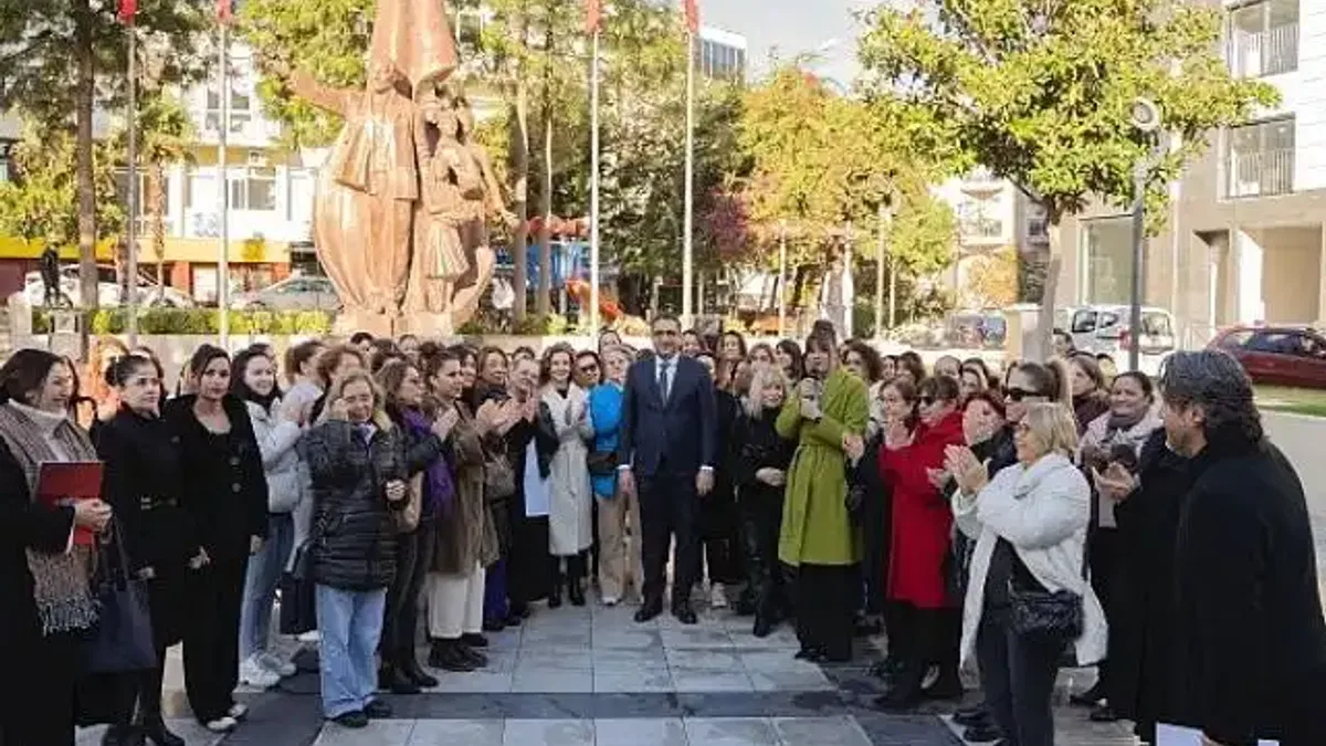 Balçova'dan kadın cinayetlerine tepki - Yiğit, yerel yönetim eşitlik belgesini imzaladı