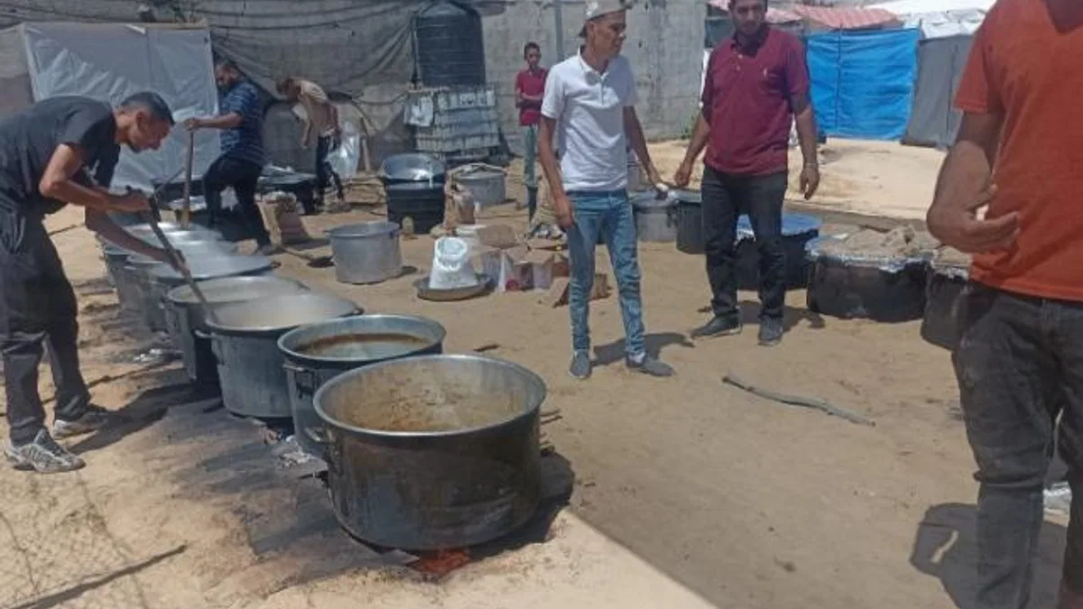 Türk Kızılay, Gazze'de 'sıcak yemek' dağıtımına yeniden başladı