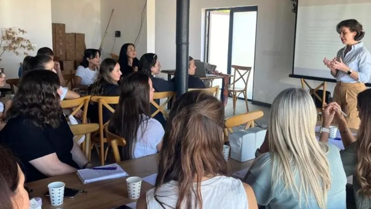 Kadınlar Gölcük’te sanatla buluştu