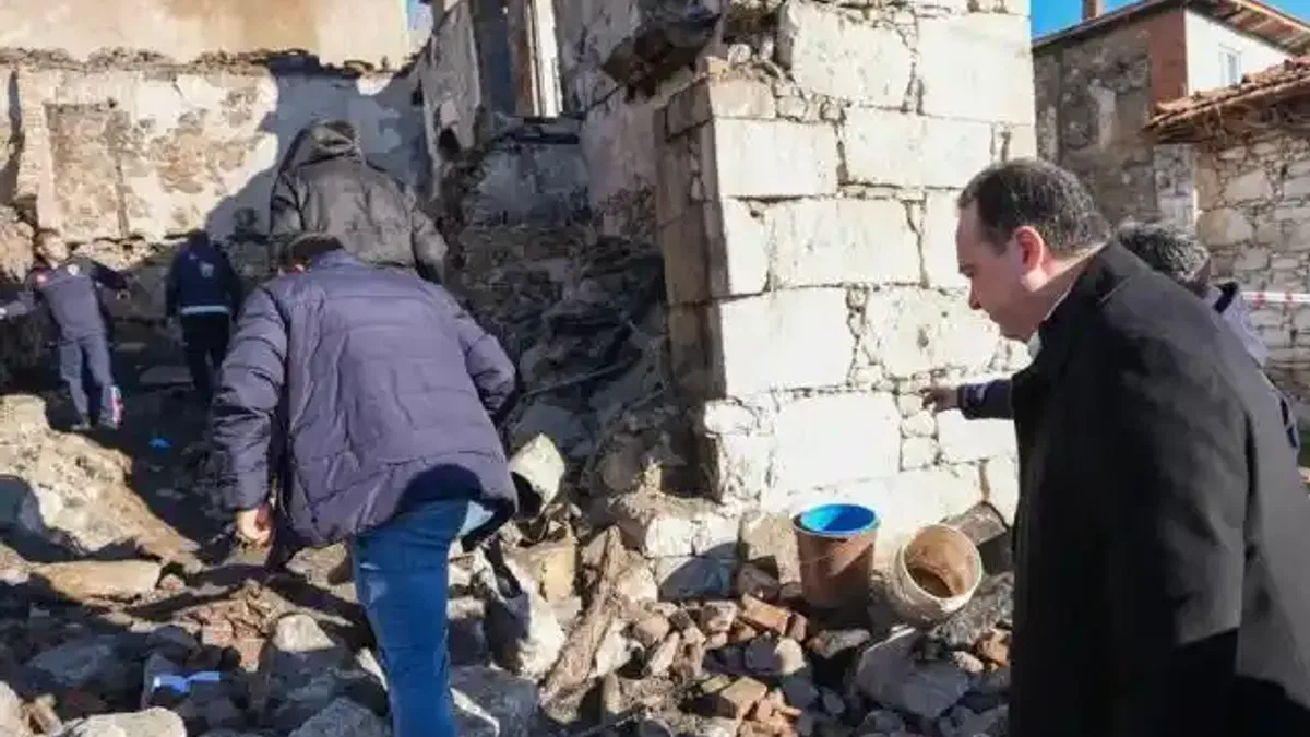 Manisa'da Başkan Dutlulu yangın bölgesinde