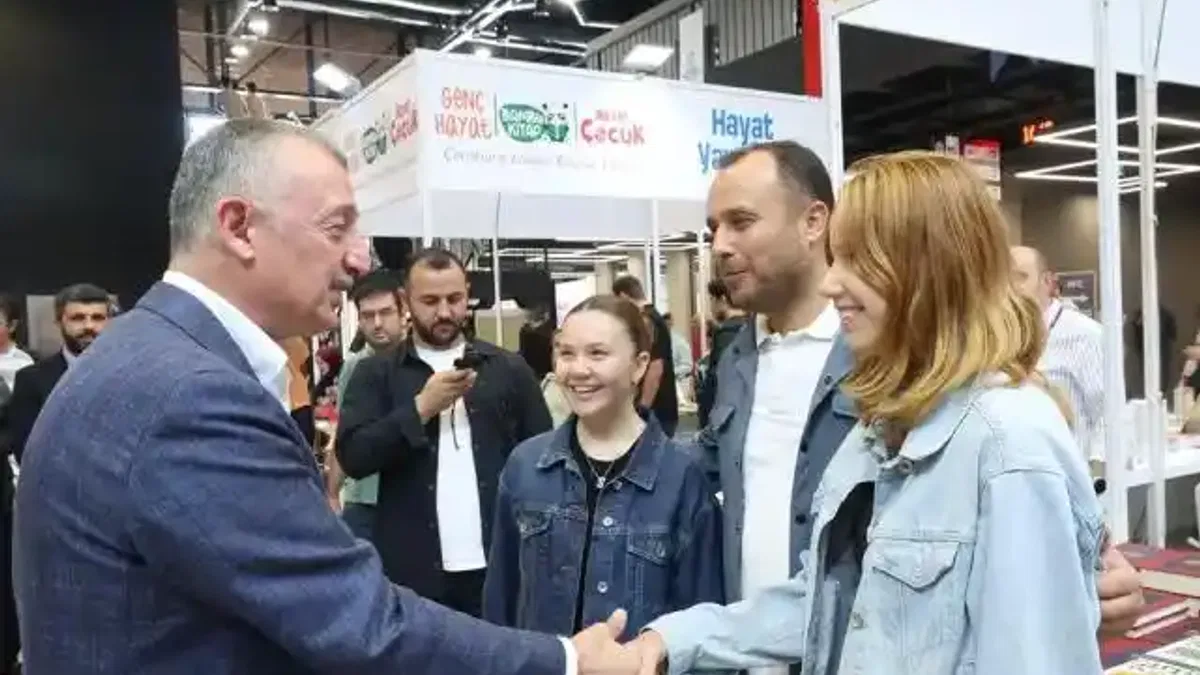Başkan Büyükakın’dan Kitap Fuarı’na destek