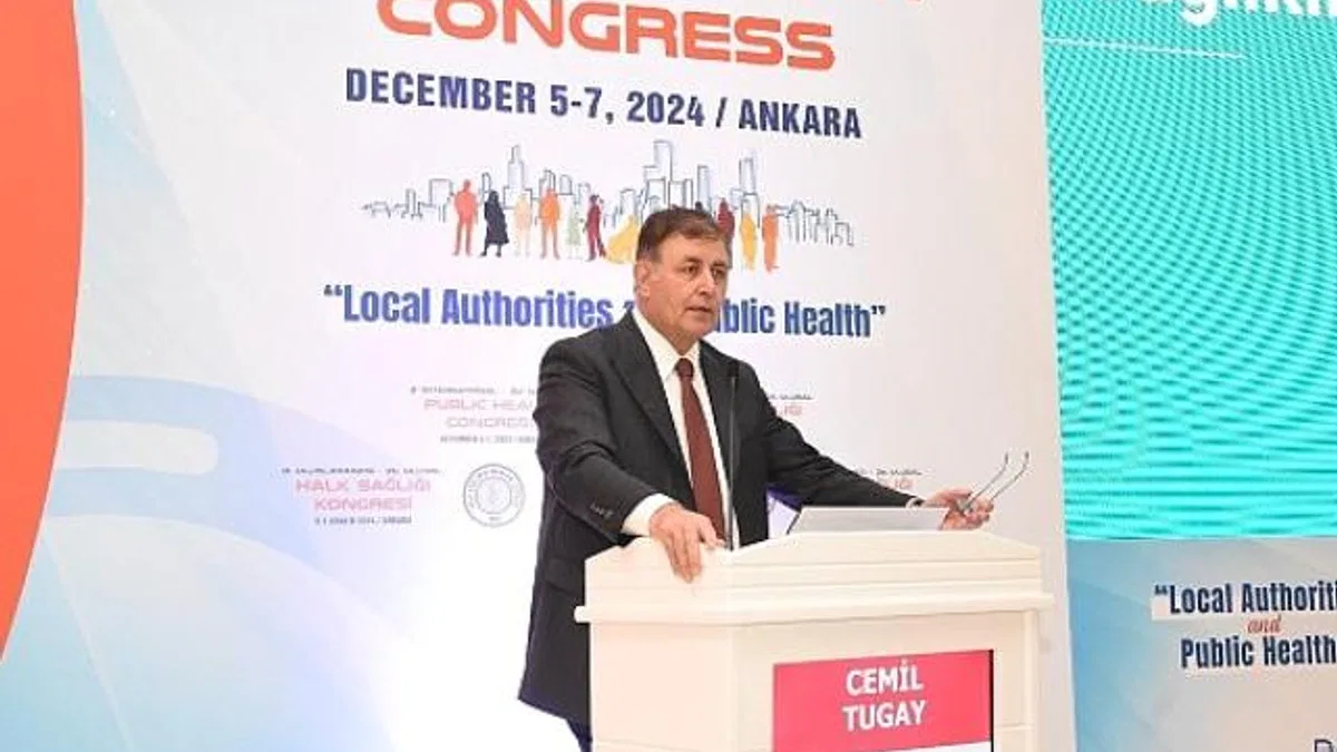 Başkan Tugay, Ulusal Halk Sağlığı Kongresi'nde konuştu "Sağlıklı şehir bir sonuç değil, bir süreç ve bir yöntemdir"