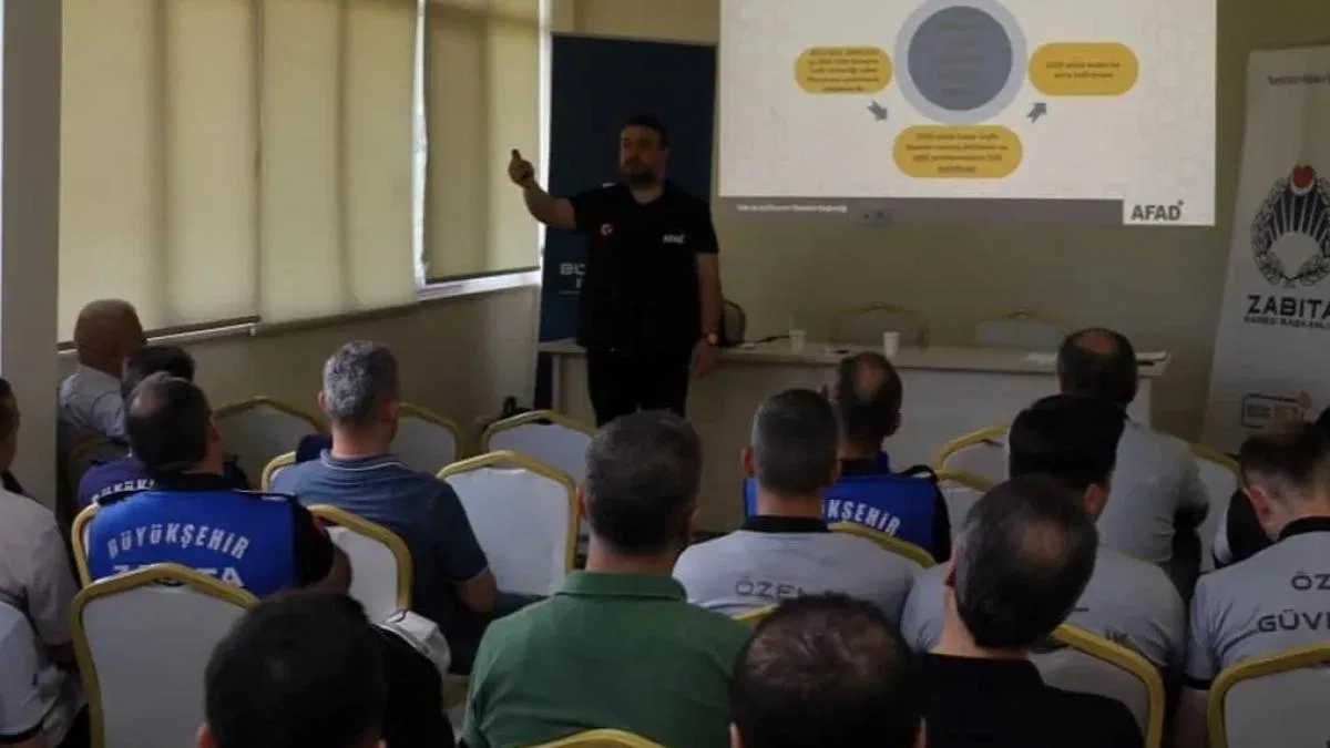 Kocaeli Büyükşehir Zabıtası’na olay yeri yönetimi eğitimi