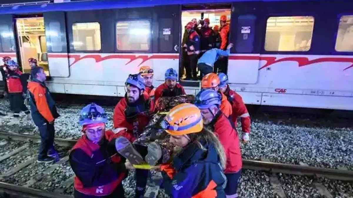 İZBAN İstasyonu’nda tatbikat gerçeği aratmadı
