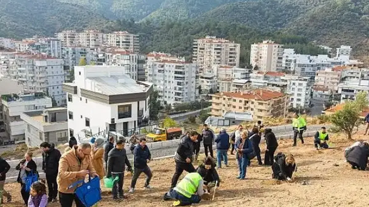 Fidanlar çocuklar için dikildi..