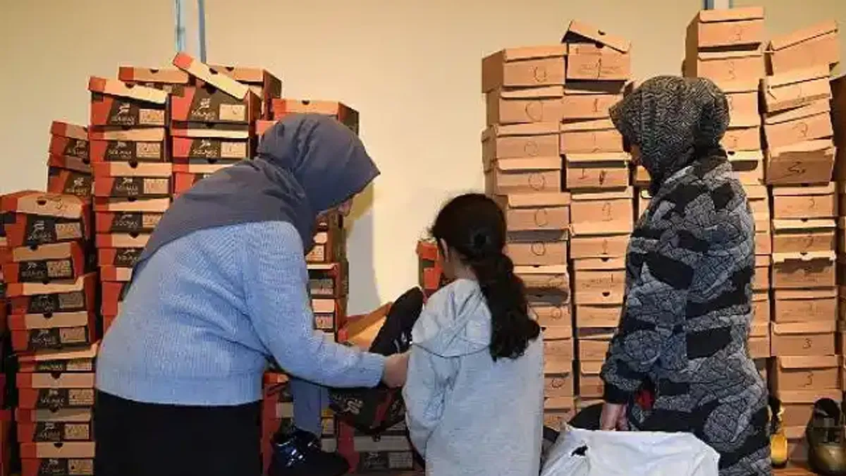 Sevgi Mağazası yürekleri ısıtıyor