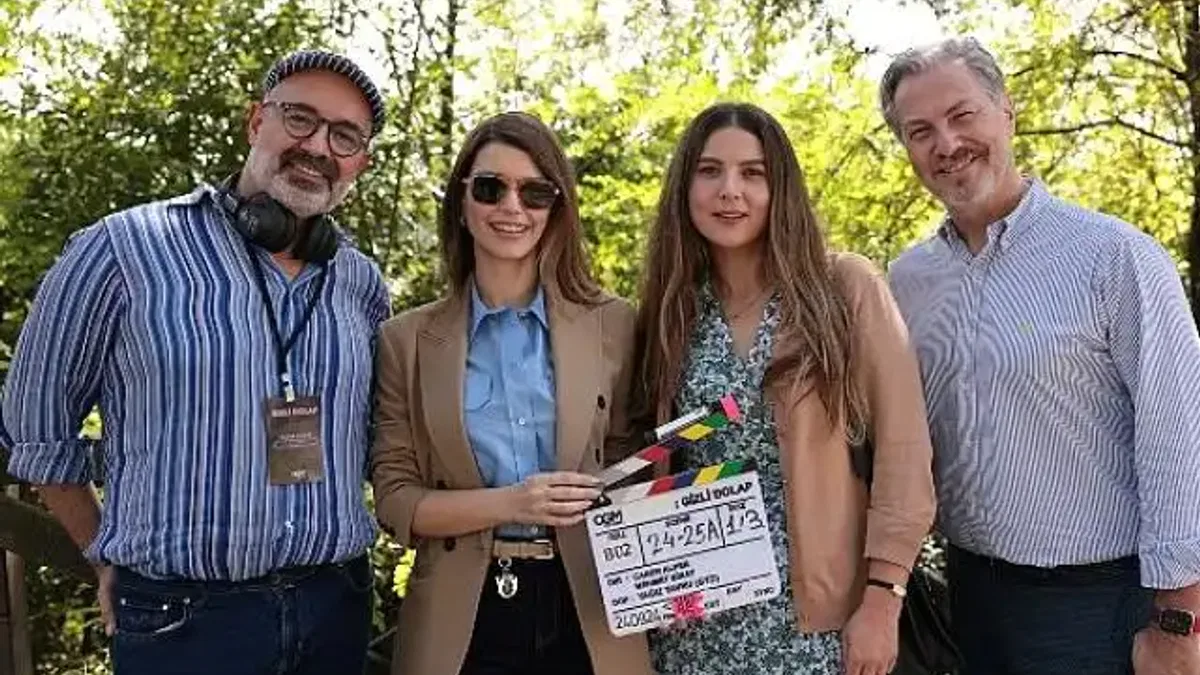 Prime Video, Çekimleri Devam Eden Yeni Yerli Orijinal Film Gizli Dolap'ın Setinden İlk Görseli Paylaştı