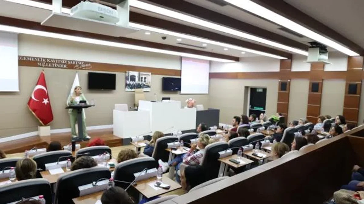 Bakırköy’de meme kanseri farkındalık semineri gerçekleştirildi