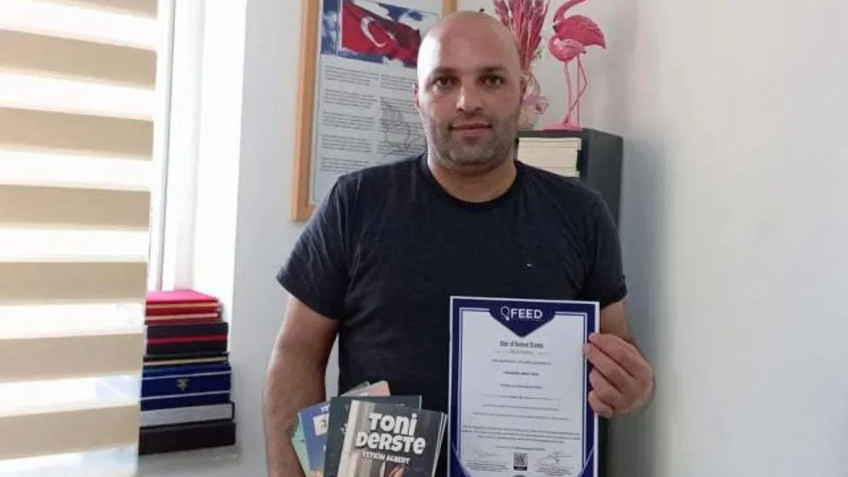 Uluslararası Yazar Albert Yetkin, IWA 2024'te altın madalya kazandı