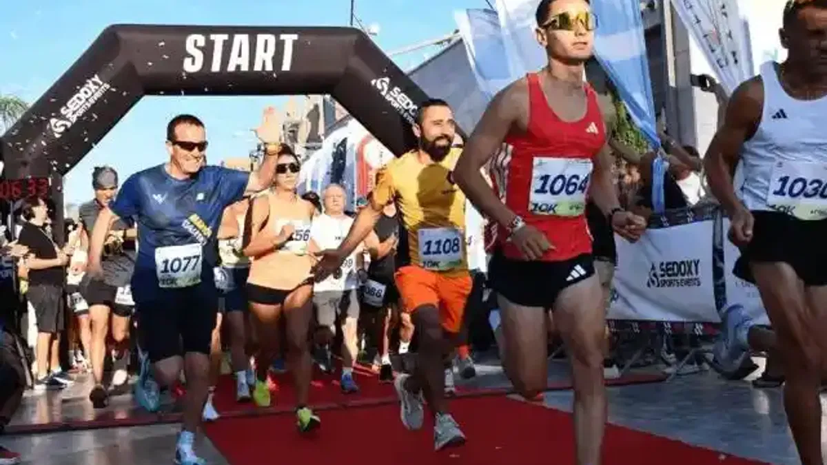 Ayvalık’ta maraton coşkusu: 24 ülkeden 1300 sporcu Balıkesir’de buluştu